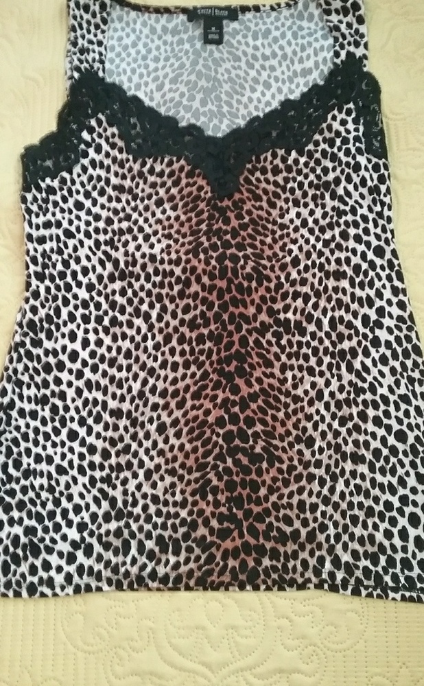 Leopard print sleeveless top